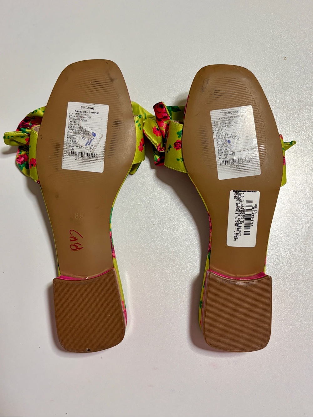 Betsy Johnson Lime Green Floral Ruffle Slide Sandals - Picture 3 of 3